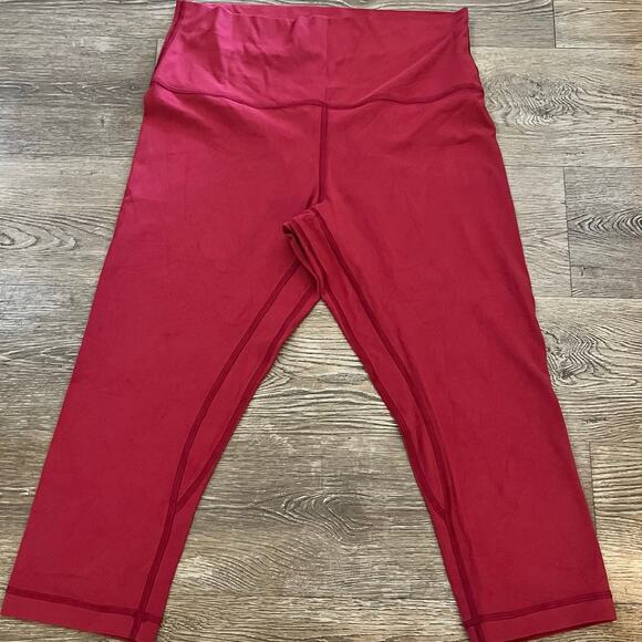 Lululemon Maroon Cropped Leggings - Size 10 - Picture 2 of 6